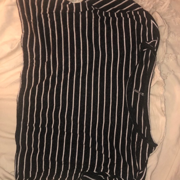 Cute Black and White Striped Crop Top M - Picture 3 of 3